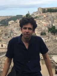 Dani Schrire
